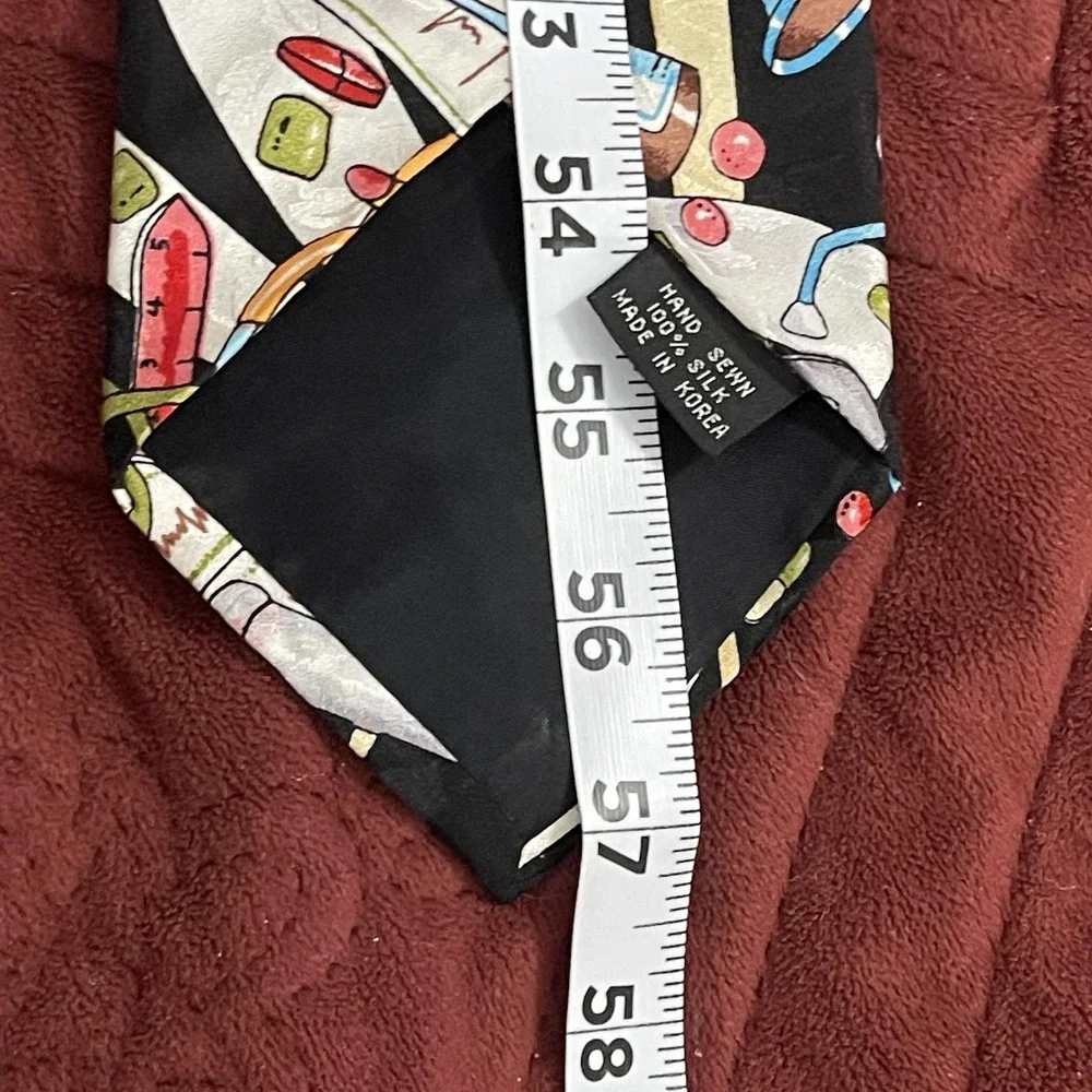 Vintage Nicole Miller Tie Mens One Size Black‎ Silk Medical Doctor Nurse 90s